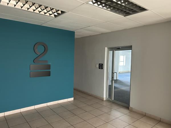 562  m² Commercial space