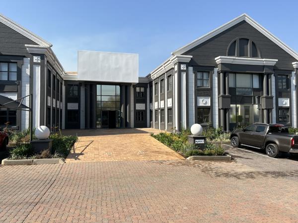 160  m² Commercial space