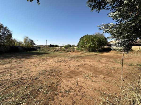 1 000 m² Land