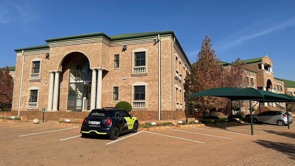 175  m² Commercial space