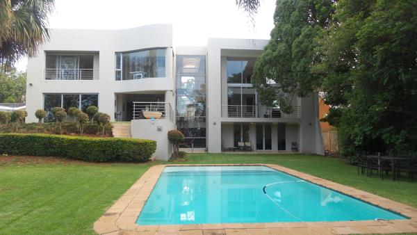 6 Bedroom House