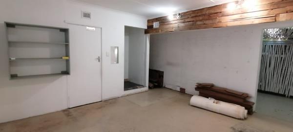 130  m² Retail Space