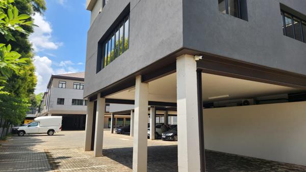 745  m² Commercial space