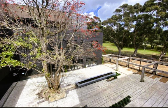 2 100 m² Commercial space