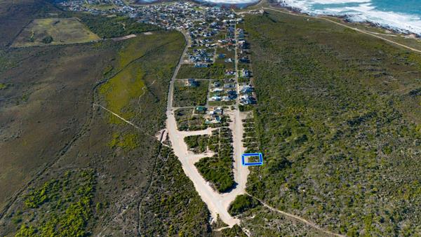 600 m² Land