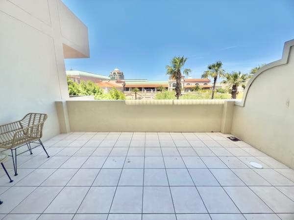 1 Bedroom Apartment in Century City