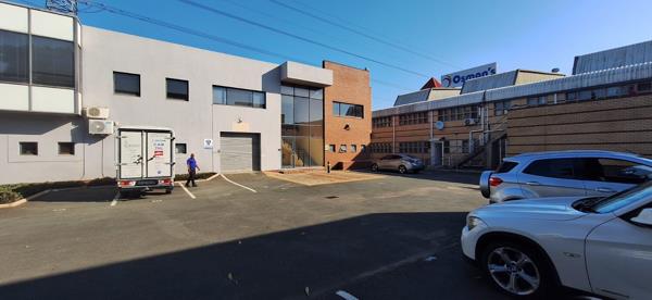 209  m² Commercial space