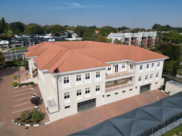 2 422  m² Commercial space