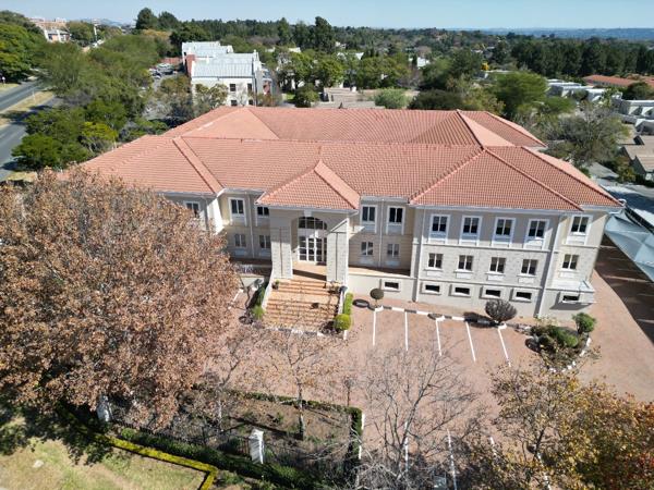 2 422  m² Commercial space