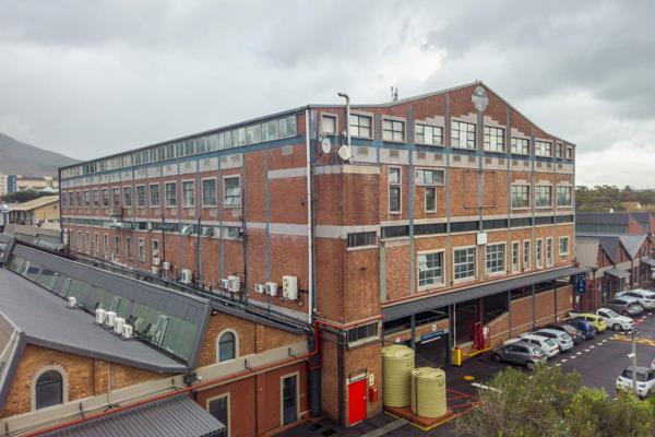 826 m² Office Space