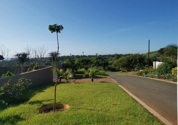 1 225 m² Land