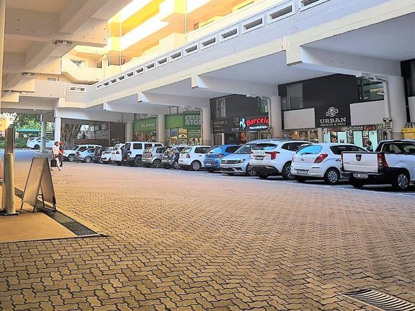 90  m² Retail Space