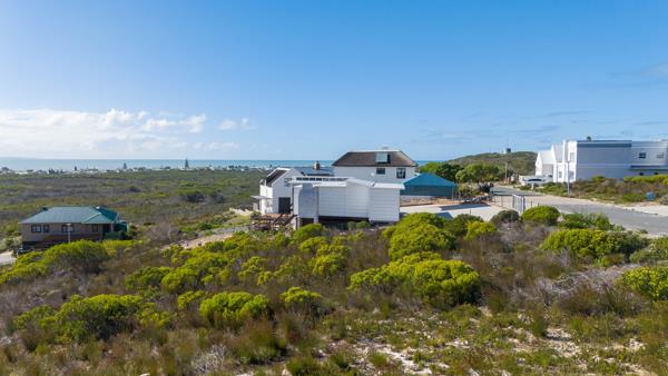 704 m² Land