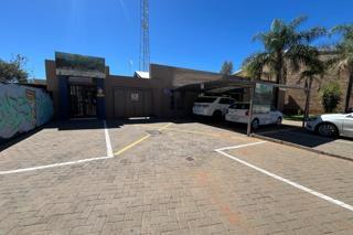 190  m² Commercial space