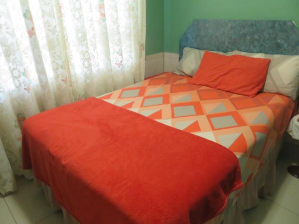 3 Bedroom Simplex for sale in Clare Hills | T4668392 | Private Property