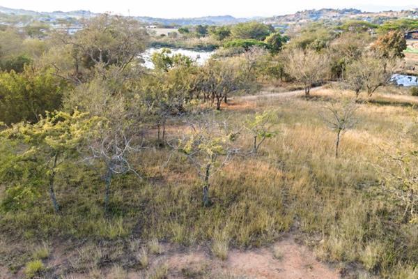1 685 m² Land