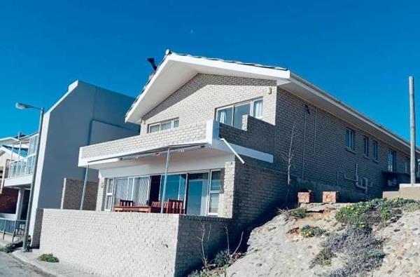 6 Bedroom House