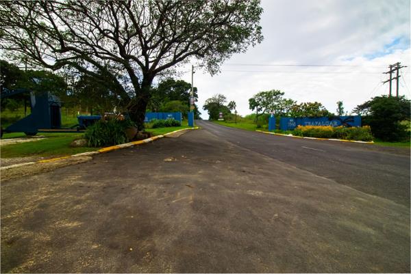 2 566 m² Land