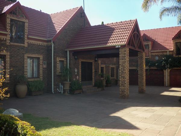 5 Bedroom House
