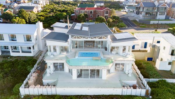 6 Bedroom House