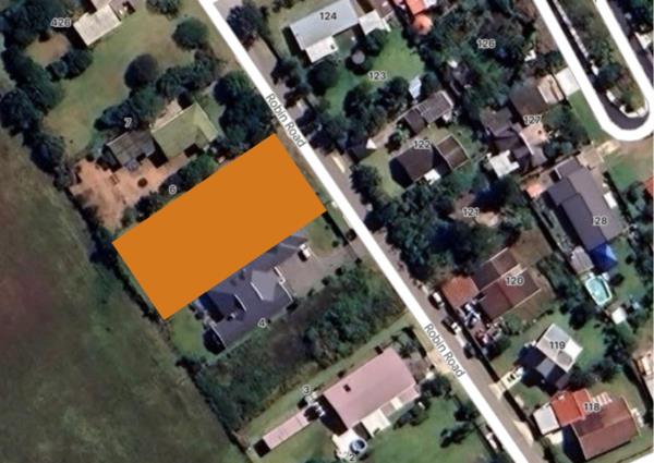 1 012 m² Land