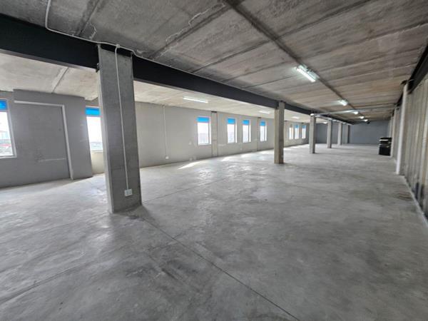 638 m² Commercial space