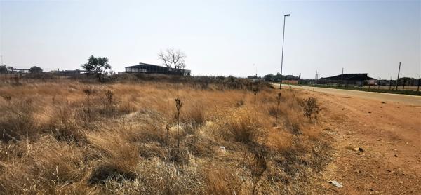 8 493 m² Land