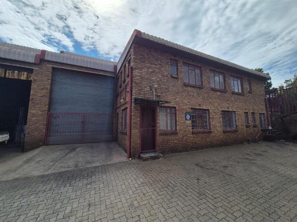 300  m² Industrial space