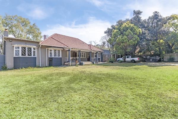 3 037 m² Land