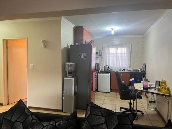 2 Bedroom Flat