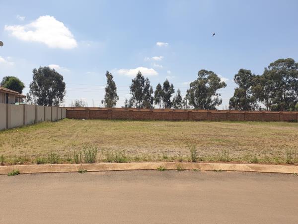 811 m² Land