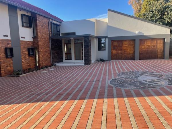 5 Bedroom House