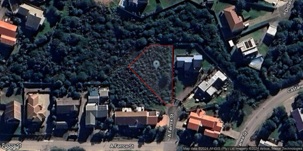 1 020 m² Land