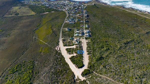 600 m² Land