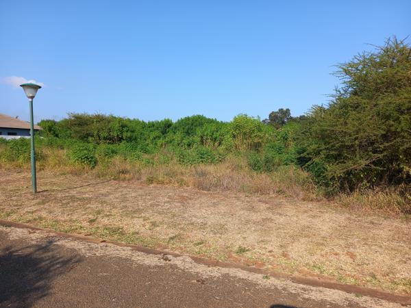 2 082 m² Land