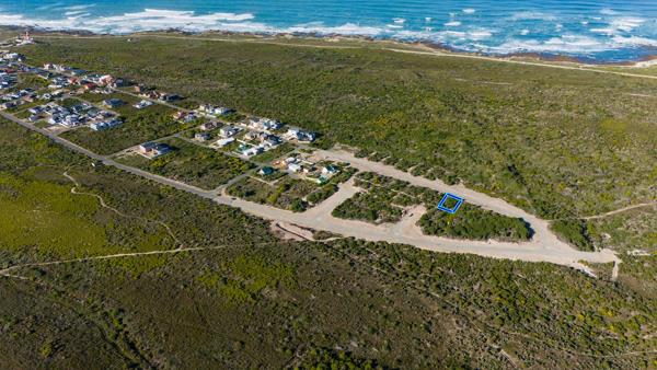 600 m² Land