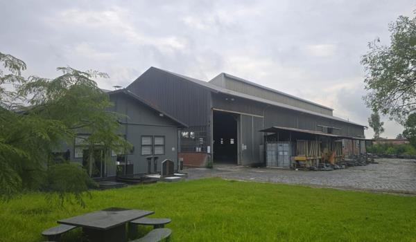 Commercial space