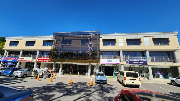 173  m² Commercial space