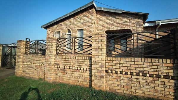 2 Bedroom House
