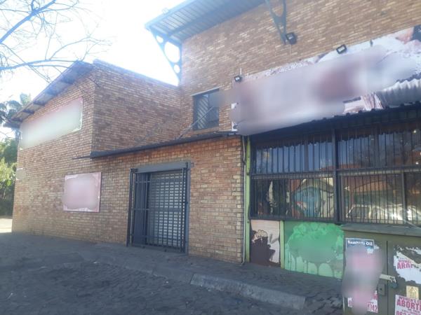 1 400 m² Commercial space