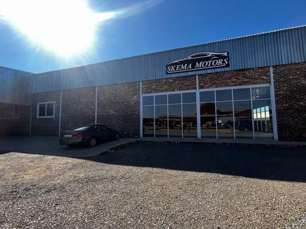 300 m² Commercial space