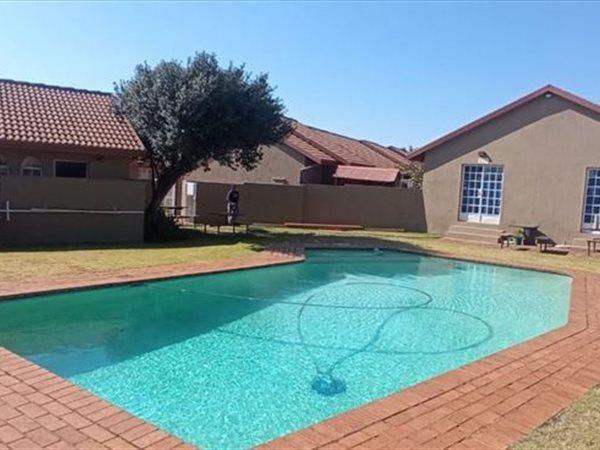 2 Bedroom Townhouse