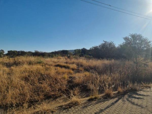 1 960 m² Land