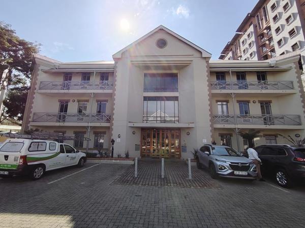 819 m² Commercial space