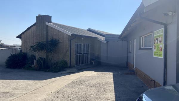 190  m² Commercial space