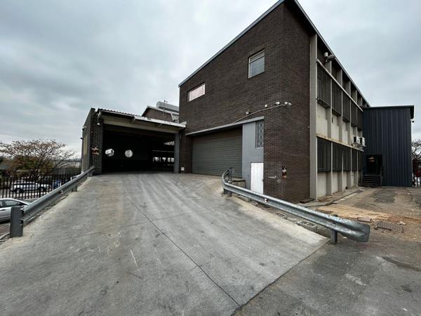 1 985 m² Industrial space