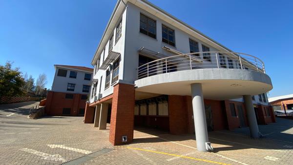 2 563  m² Commercial space