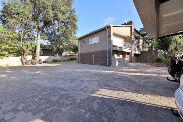 7 Bedroom House