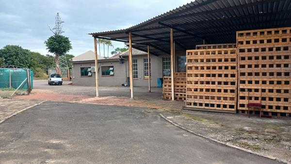 1 650  m² Industrial space