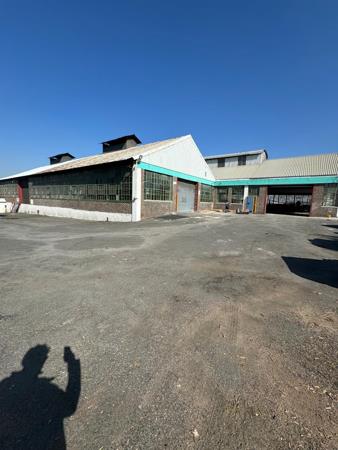 8 100 m² Industrial space